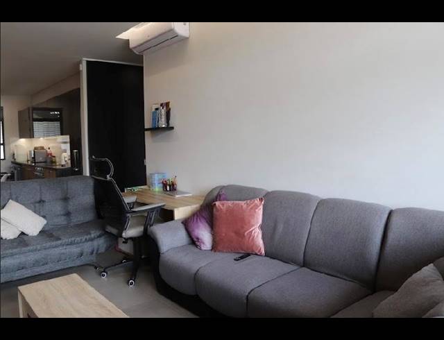 2 BEDROOM APARTMENT FOR SALE IN MENLO PARK